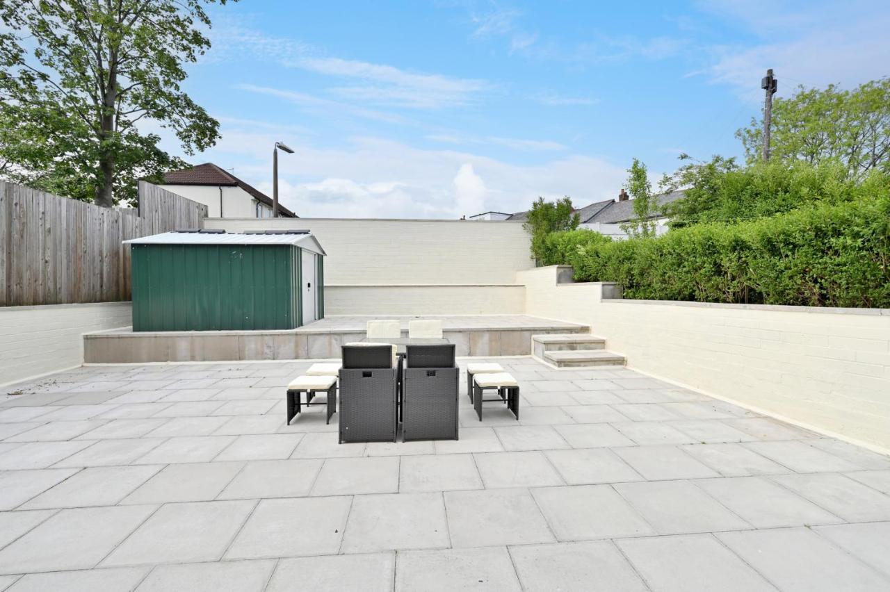 Sleek And Stylish 3 Bed In Bolton - Garden - Parking Villa Buitenkant foto